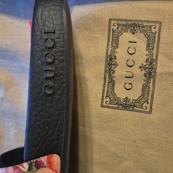 EUC Gucci Slides. - Picture 5 of 10